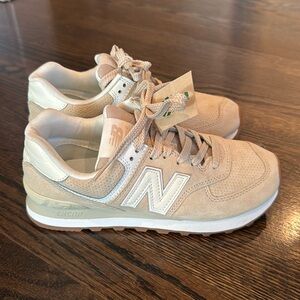 New Balance Women’s 574